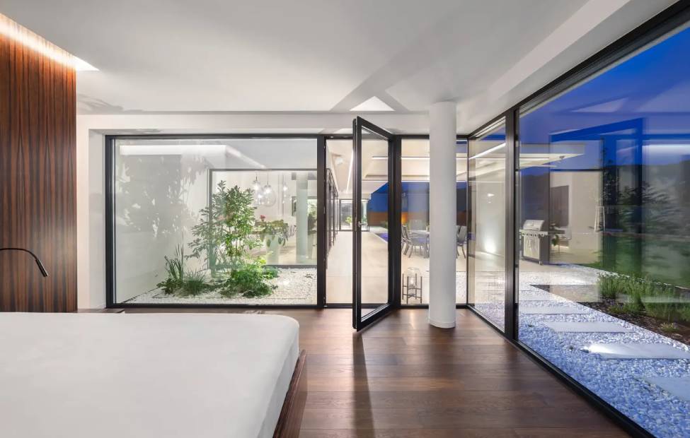 portes vitrines aluminium